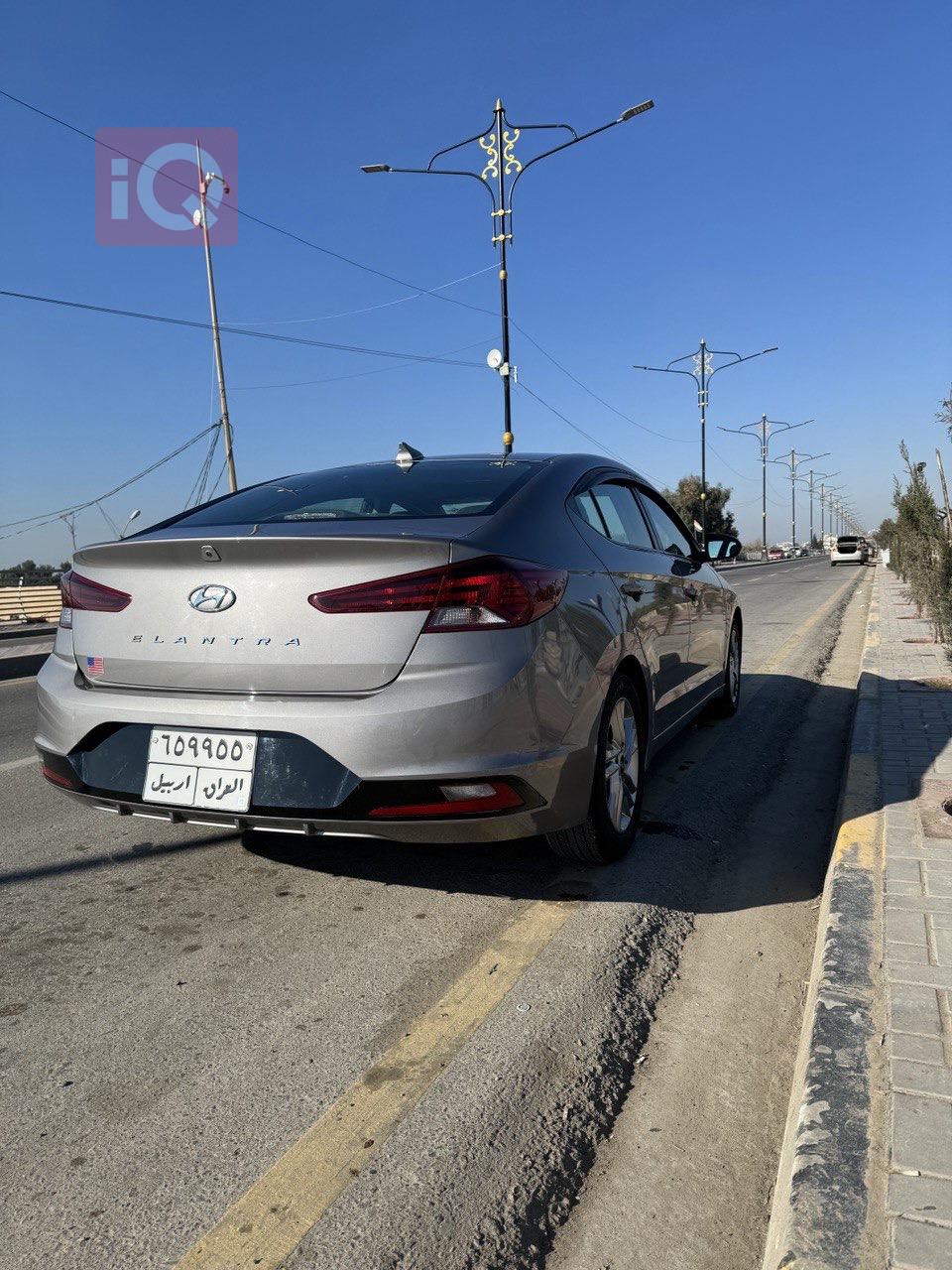 هیوندای ئەلەنترا